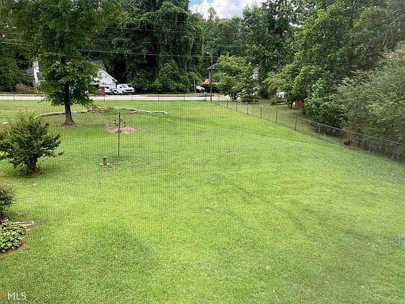 3rd image of 4596 Browns Mill Dr