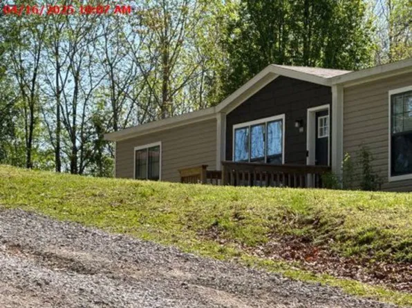 221 Boles Rd, Hilham, TN 38568