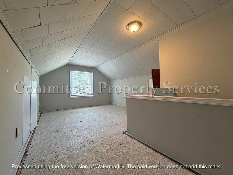19739 Oakfield St — Photo 7
