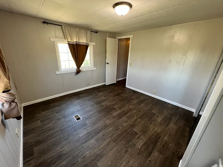 6 Reeves Rd — Photo 35