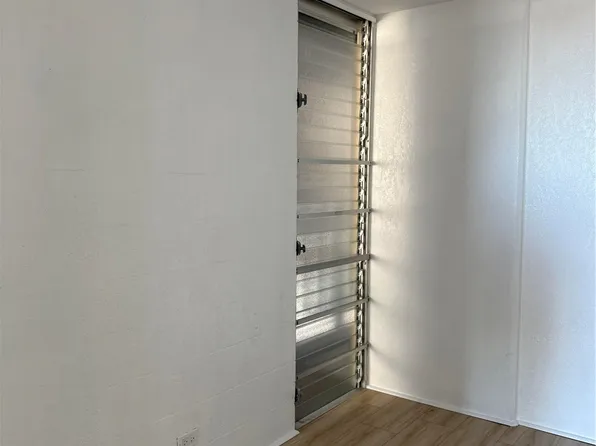 1226 Alexander St APT 505, Honolulu, HI 96826