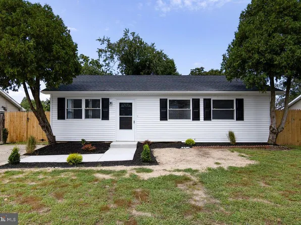 70 Highland Ave, Sicklerville, NJ 08081