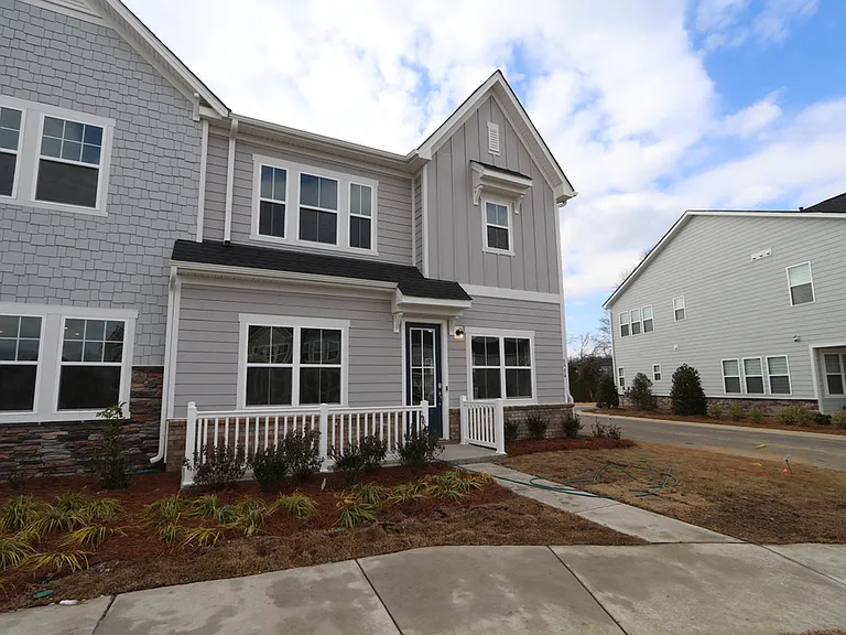 8904 Connover Hall Ave — Photo 2