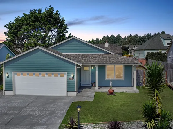 96408 Oceanside Dr, Brookings, OR 97415