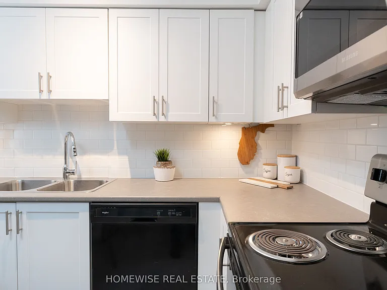 240 Ormond Dr #D6 — Photo 11