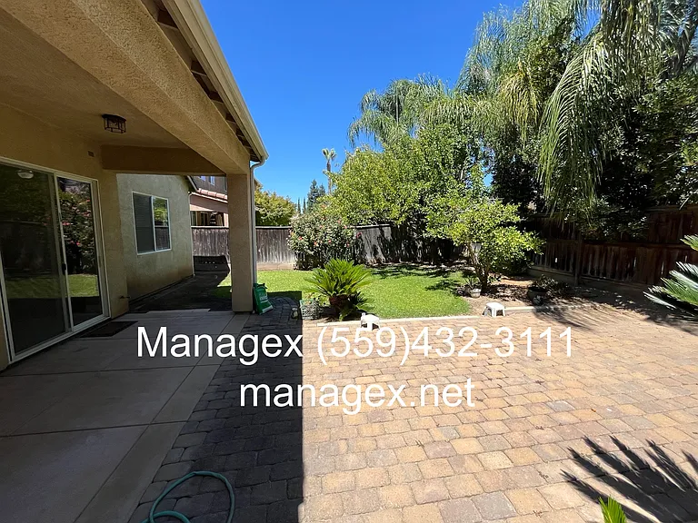 2175 Lester Ave — Photo 39