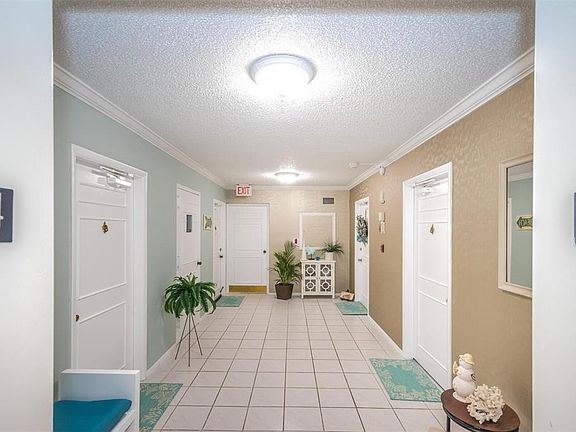 4th image of 1390 Gulf Blvd APT 404