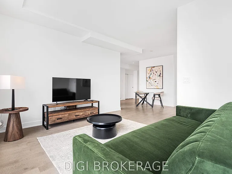 560 Rideau St #303 — Photo 18