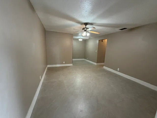 2 bed, 870 sqft, $2,200 — Photo 3