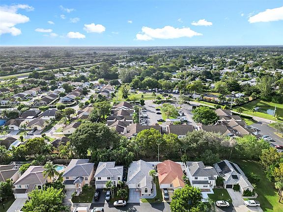 5th image of 10337 Coventry Ct