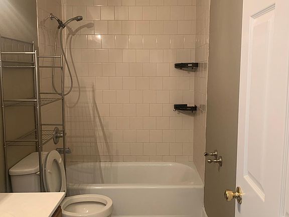 5th image of 2403 Bluff Ave
