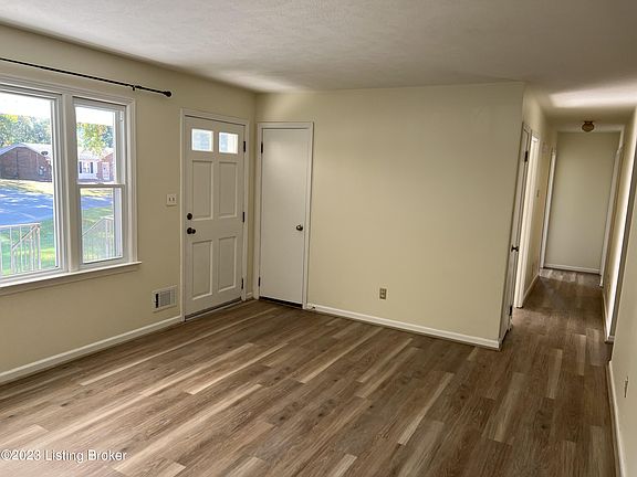 3rd image of 10603 Hume Ct