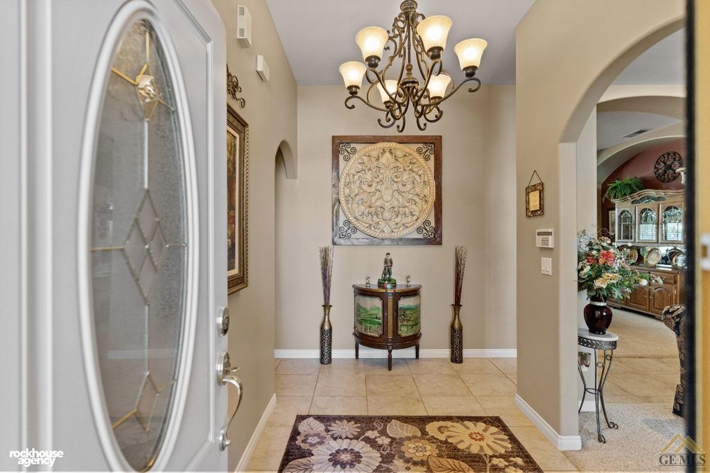 11809 Irwindale Ave, Bakersfield, CA - More