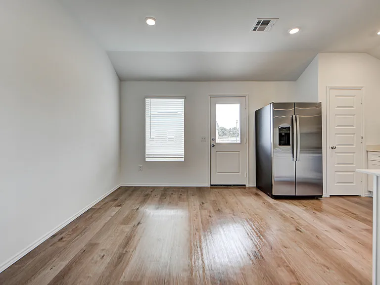 6100 Western Redbud Trl — Photo 45