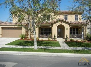 12210 Parkerhill Dr, Bakersfield, CA 93311