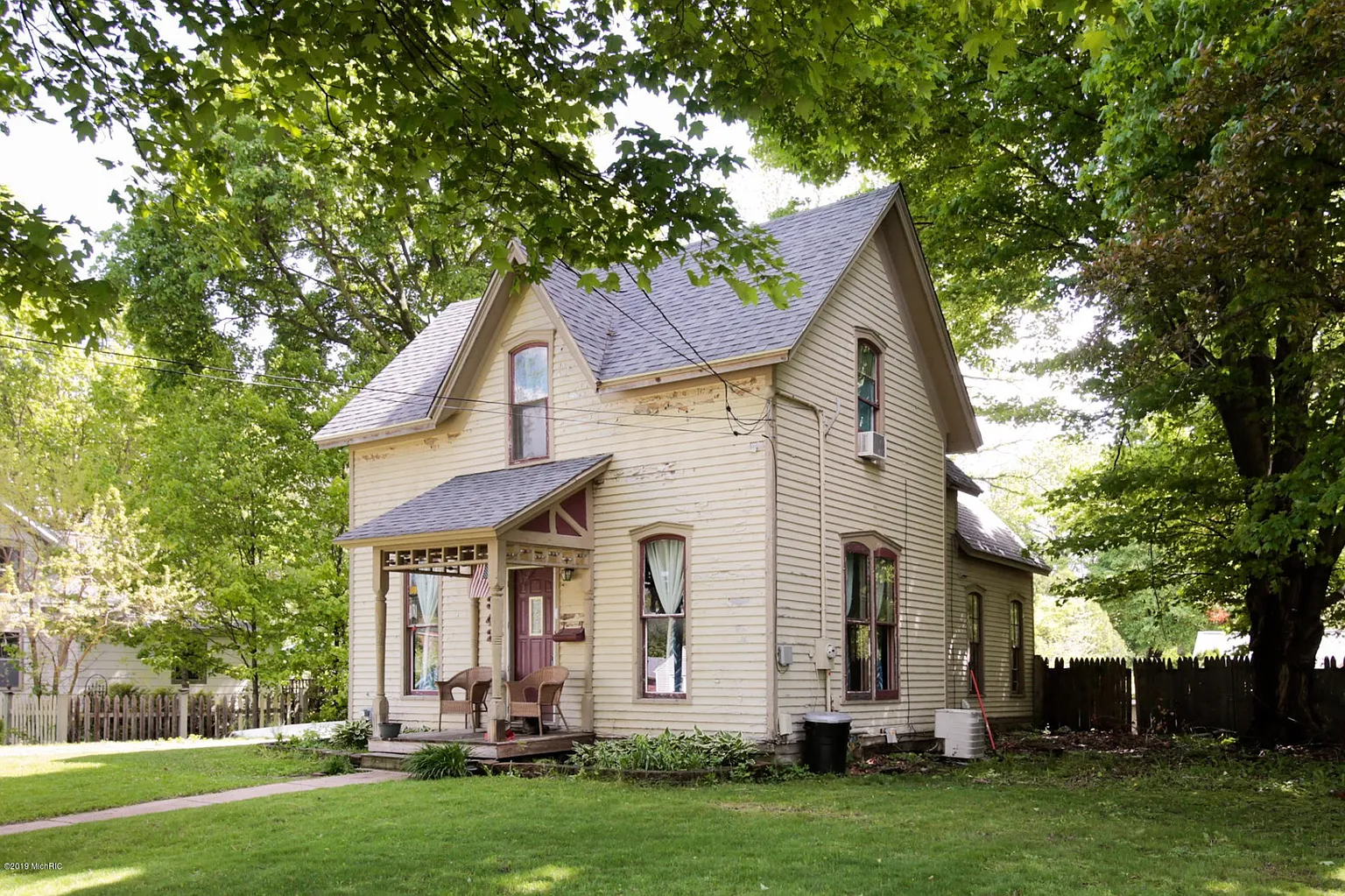342 Division St photo 1