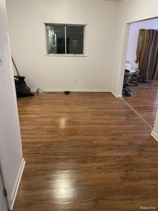 116 N Andre St, Saginaw, MI - View 2