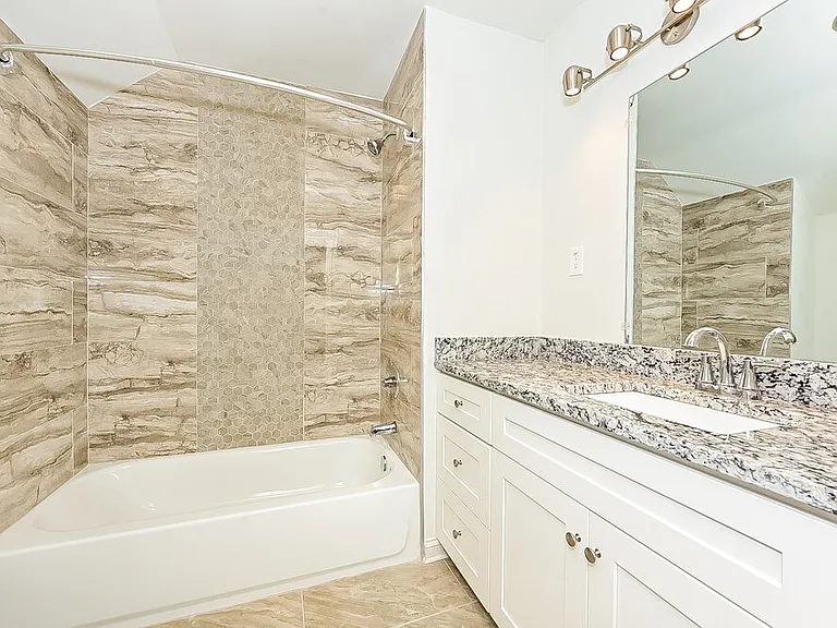127 Hunts Mill Cir — Photo 15