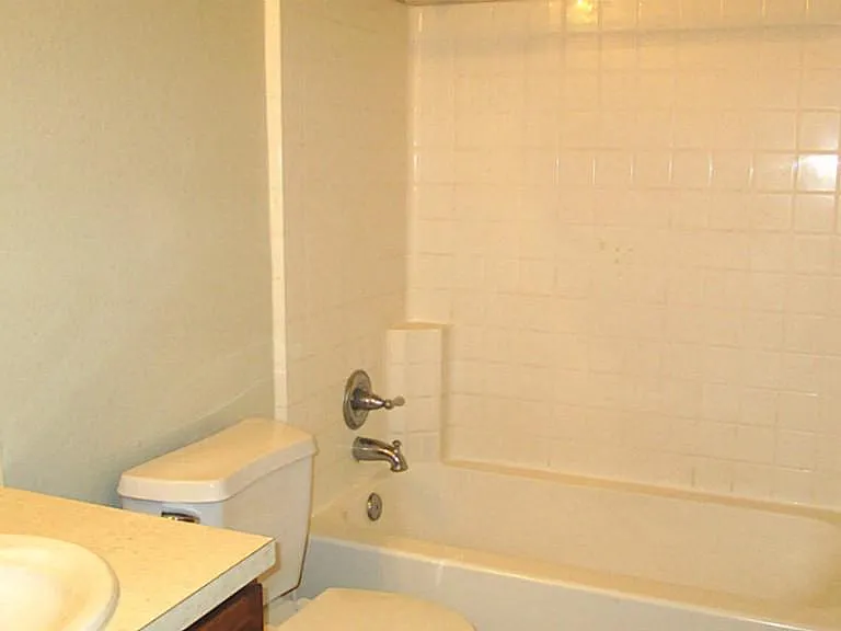 7905 Diamond Oak Dr — Photo 18