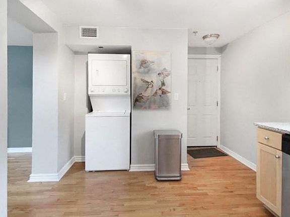 4th image of 309 E Lafayette St