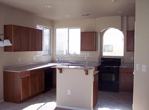 3rd image of 123 Corey Creek Ct