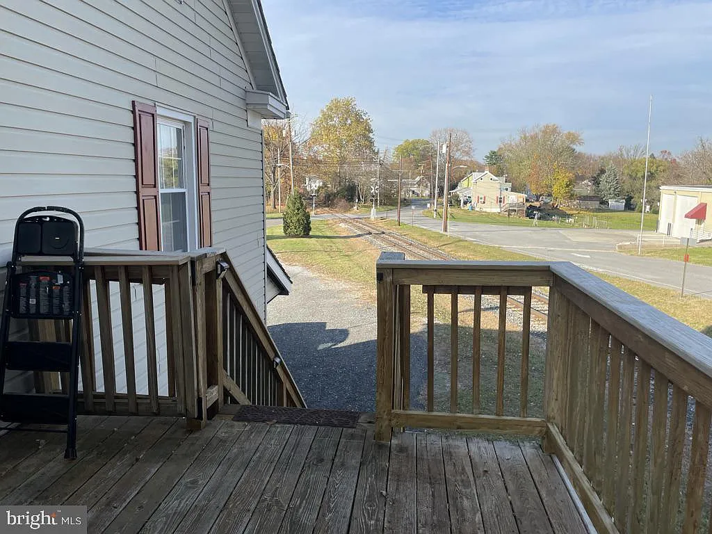 2 bed, 1.0 bath, 900 sqft, $2,000 — Photo 4