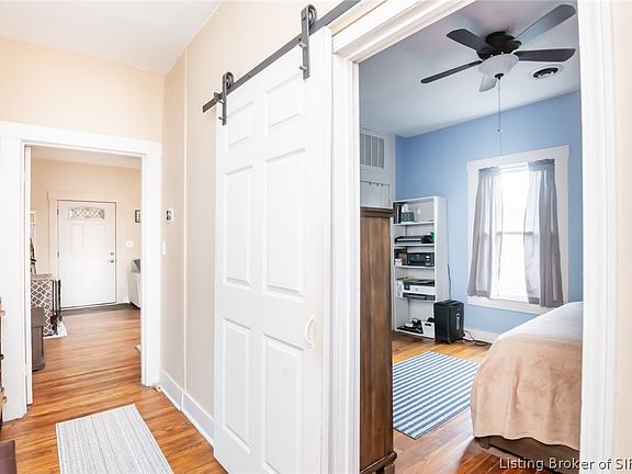 5th image of 943 E Maple Street