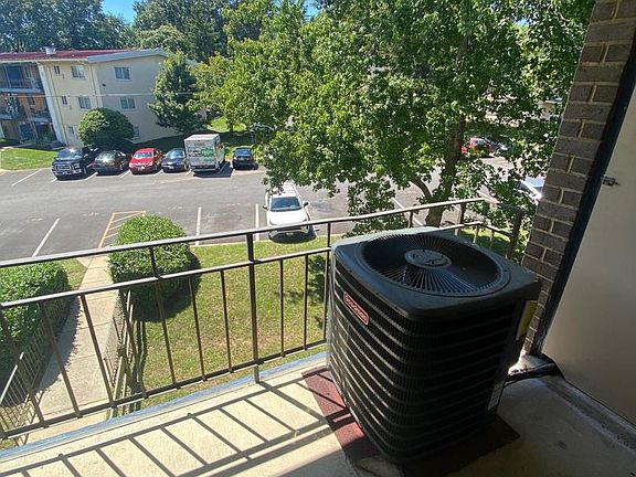 3rd image of 11374 Cherry Hill Rd #1N301