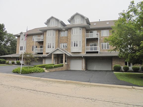 2nd image of 3110 Woodland Dr #3110