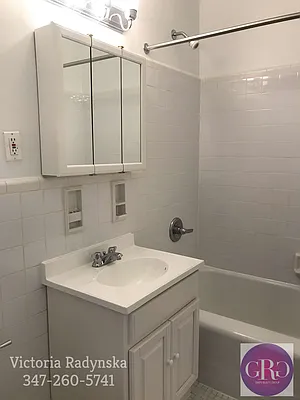 Rented by Giaps Realty Group LLC | media 10