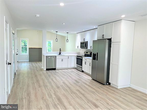 5th image of 22127 Saint Josephs Cir