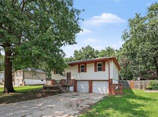 1110 R D Mize Rd, Grain Valley, MO 64029