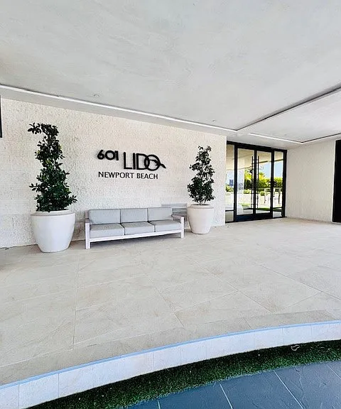 601 Lido Park Dr #2E — Photo 1
