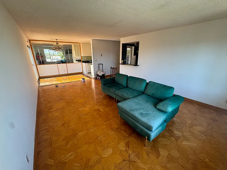 1344 N Martel Ave #306 — Photo 23