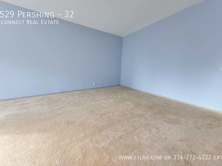 5529 Pershing Ave #32 — Photo 10