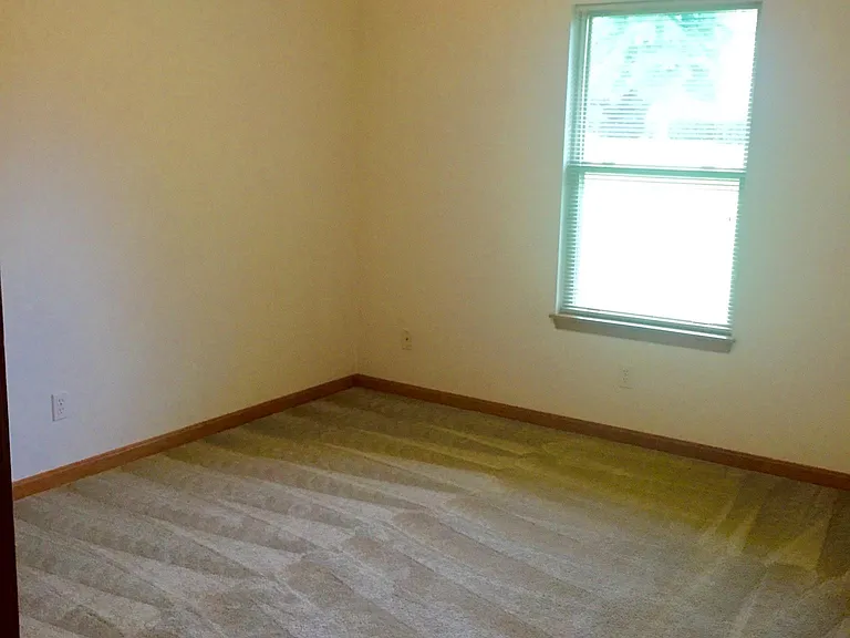 1411 Clover St — Photo 13