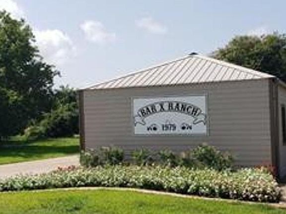 3rd image of 466 Angus Trl