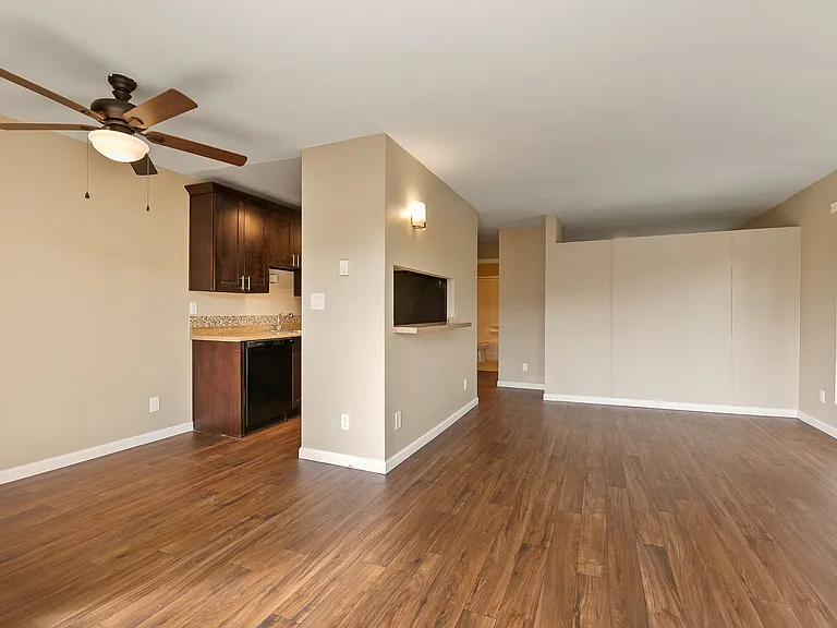 2720 14th Ave S #7 — Photo 72