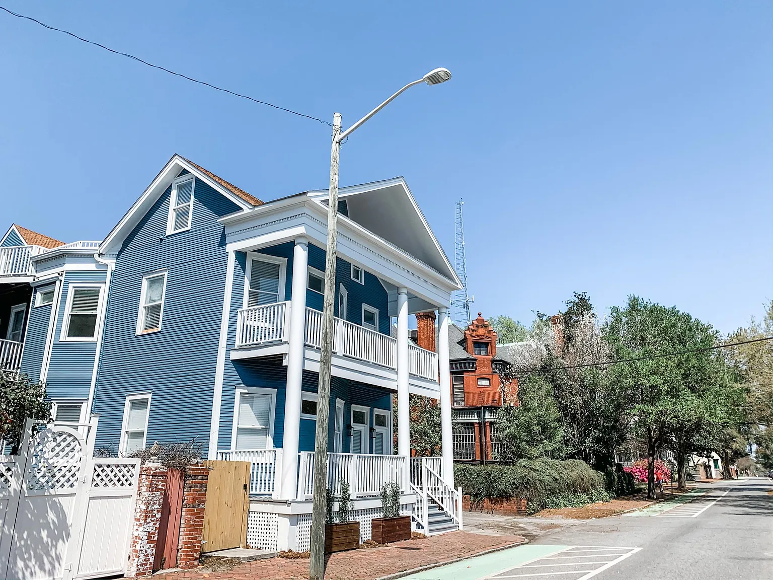 2 bed, 1000 sqft, $1,900 — Photo 3