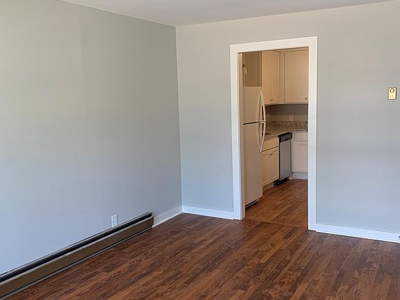 2nd image of 1606 17th Ave S APT 5