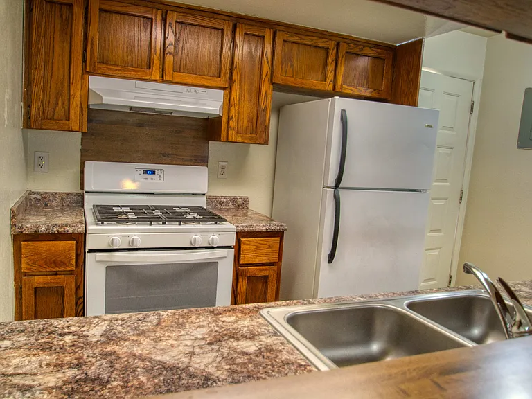 360 Jill Ct — Photo 2