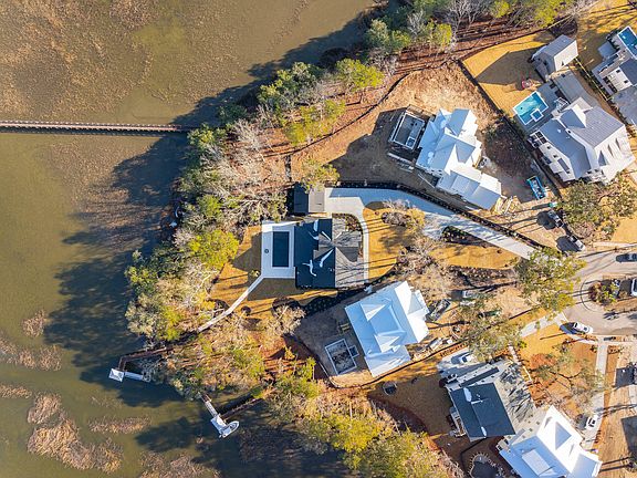 5th image of 3917 Delinger Dr