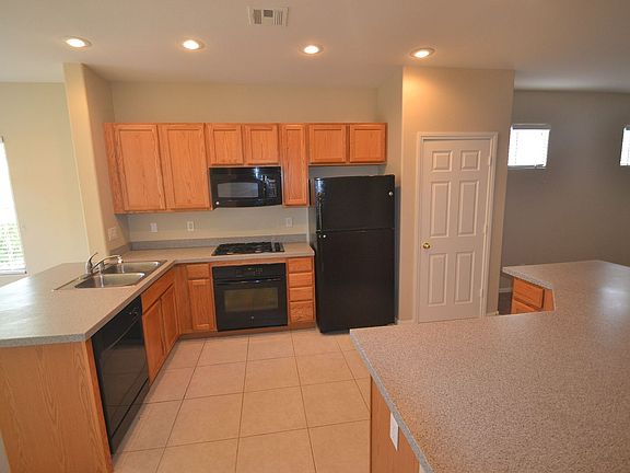 2nd image of 4580 Ondoro Ave