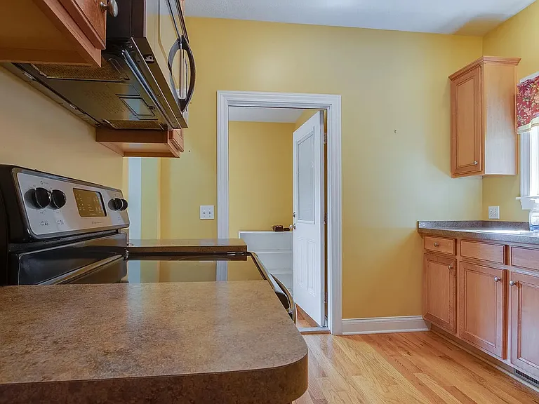 608 Seymour Ave #608 — Photo 5