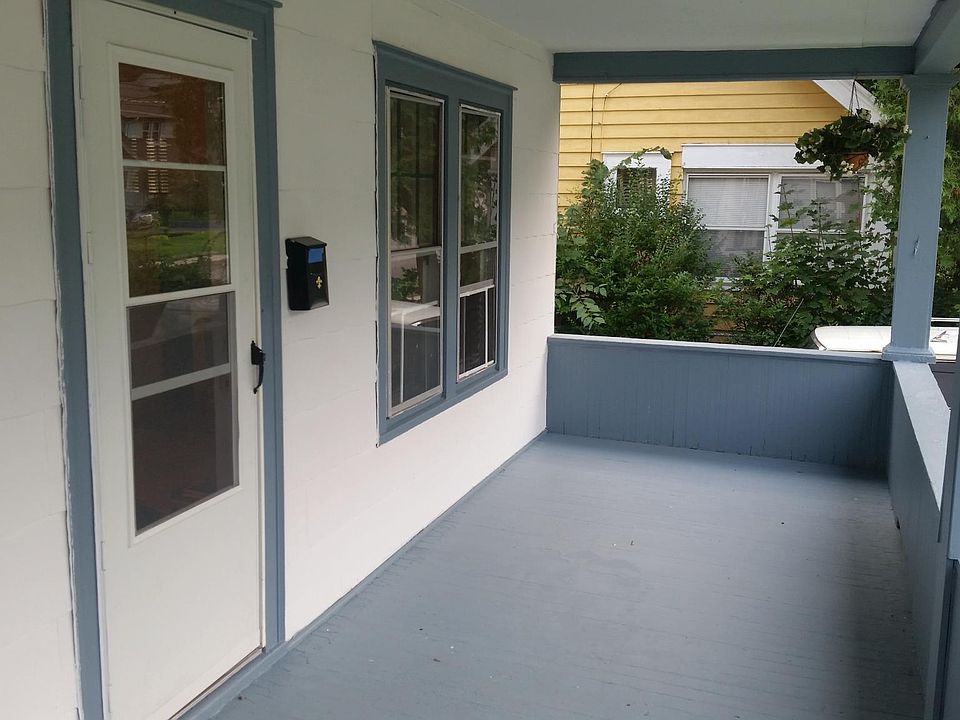 1st image of 227 Marguerite Ave APT 1