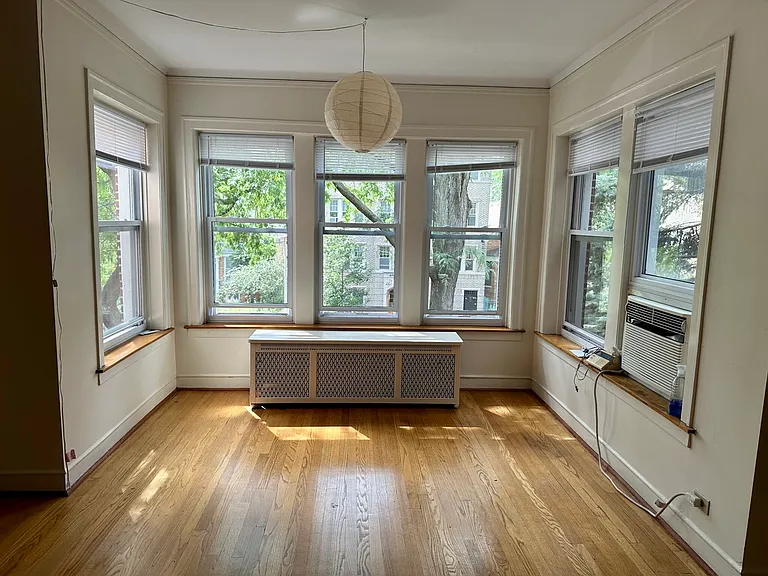 6631 N Glenwood Ave #2N — Photo 3