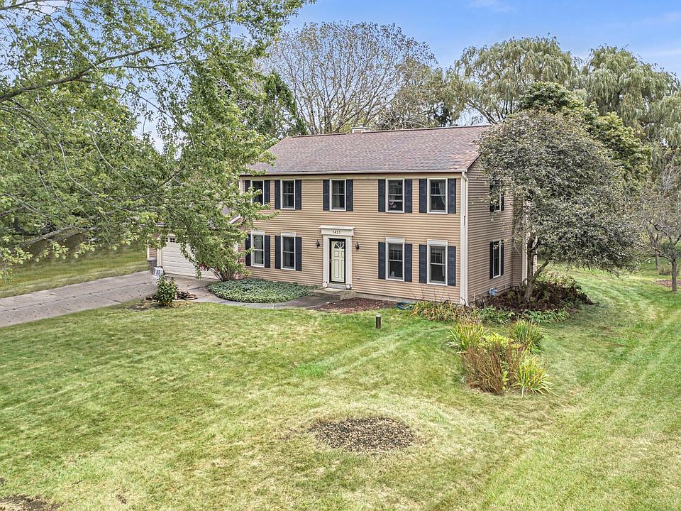 1st image of 1423 West River Forest DRIVE
