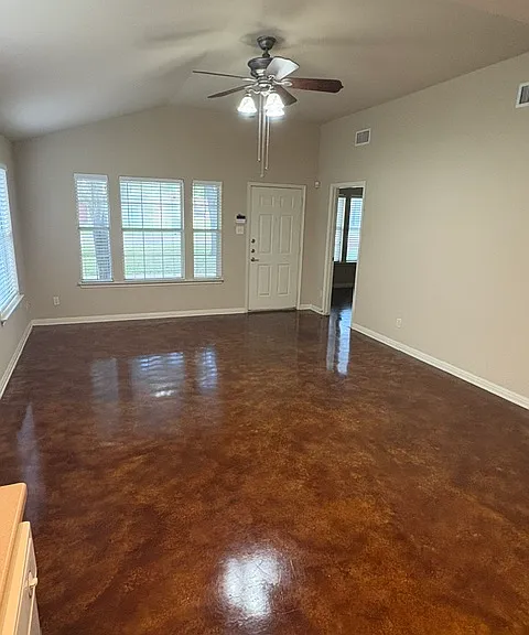 219 Windmill Hl — Photo 5