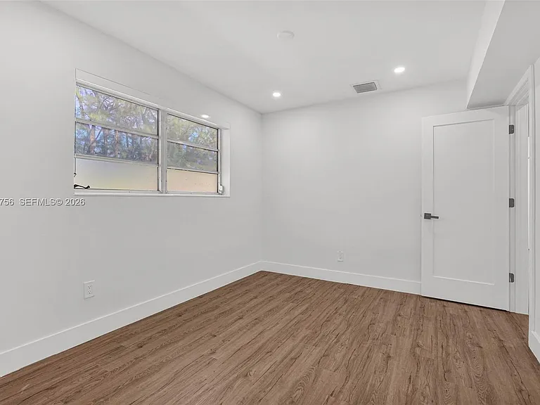 8201 SW 42nd St — Photo 25