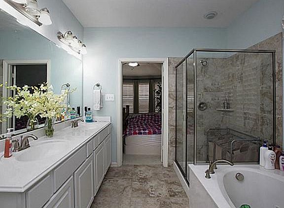 4th image of 2404 Barranca Way